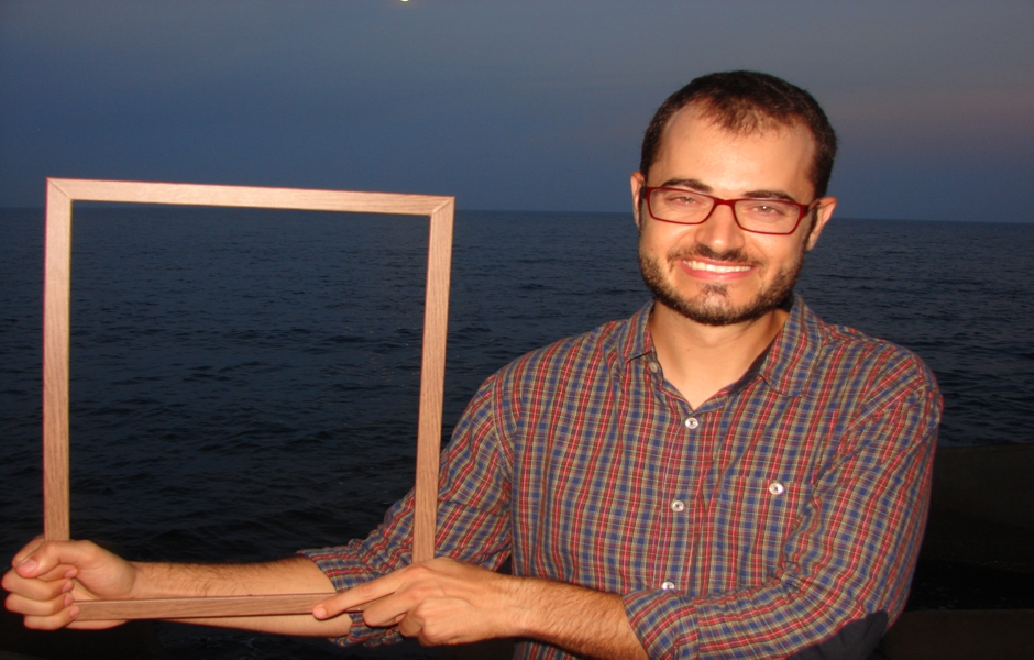 <strong>David González</strong>